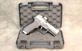 Sig Sauer ~ P320 ~ 9mm