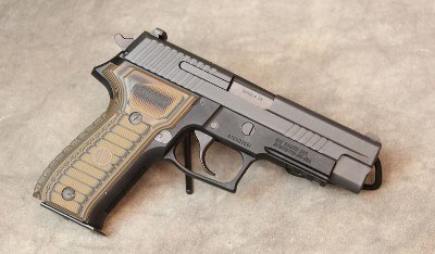 Sig Sauer ~ P226 ~ 9mm