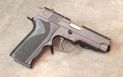Smith Wesson ~ 411 ~ 40