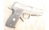 Sig Sauer ~ P226 ~ 9mm - 2 of 4