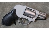 Smith & Wesson ~ 638-3 Airweight ~ .38 - 2 of 4