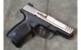 Smith & Wesson ~ SD40 2.0 ~ .40 - 2 of 4
