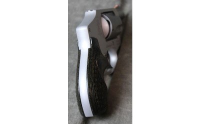 Smith & Wesson ~ 642-2 Airweight ~ .38 - Image 3 of 4