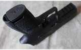 Sig Sauer ~ P320 ~ 9mm - Image 4 of 4