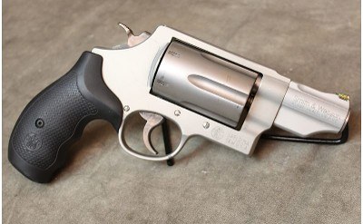 Smith and Wesson ~ Governor ~ .45LC-45 ACP-.410 - Image 2 of 4