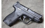 Smith & Wesson ~ M&P 40 Shield ~ .40 - Image 3 of 8