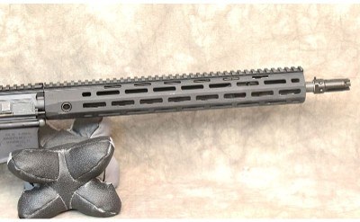 Knights Mfg. Co. ~ SR-15 Mod 2 ~ .223/5.56 - Image 5 of 8
