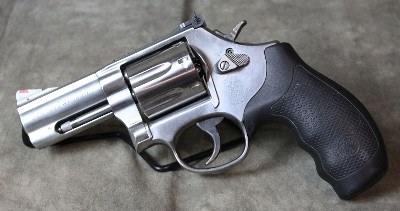 Smith & Wesson ~ 686-6 ~ .357 - Image 1 of 4