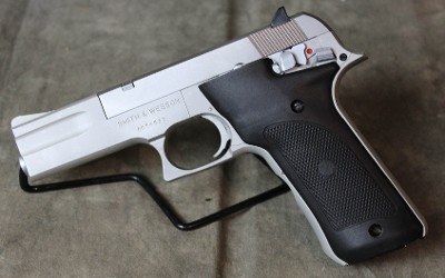 Smith & Wesson ~ 622 ~ .22 - Image 1 of 4