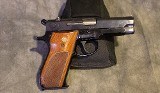 Smith&Wesson~39-2~9MM
