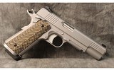 Dan Wesson ~ Specialist ~ 10MM - 1 of 2