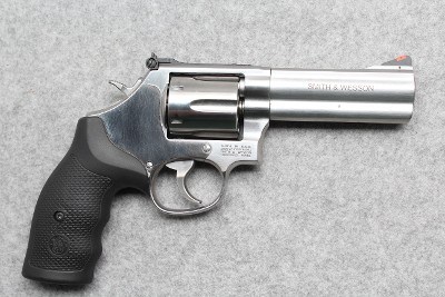 Smith & Wesson ~ 686-6 ~ .357 Magnum