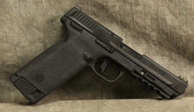 Smith & Wesson ~ M&P22 Magnum ~ .22 Magnum