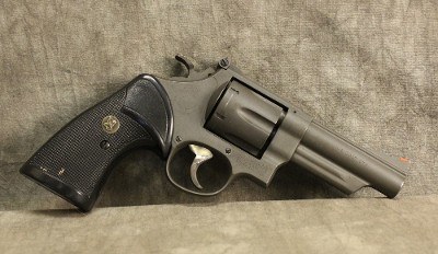 Smith & Wesson ~ 25-5 ~ .45 Colt