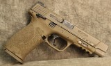 Smith & Wesson ~ M&P9 M2.0 ~ 9mm Luger - Image 1 of 2