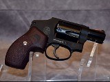 Smith & Wesson 442-1 - 1 of 3