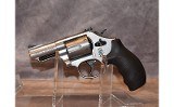 Smith & Wesson 66-8 Combat Magnum - 2 of 3