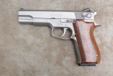 Smith & Wesson ~ 1006 ~ 10MM - 1 of 5