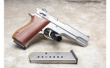 Smith & Wesson ~ 1006 ~ 10MM - 5 of 5