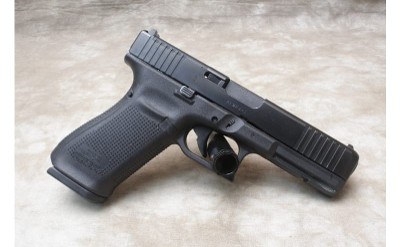 Glock ~ 20 V ~ 10MM - Image 4 of 5