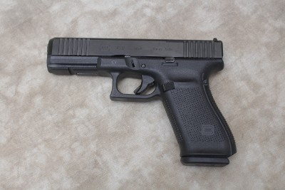 Glock ~ 20 V ~ 10MM - Image 1 of 5