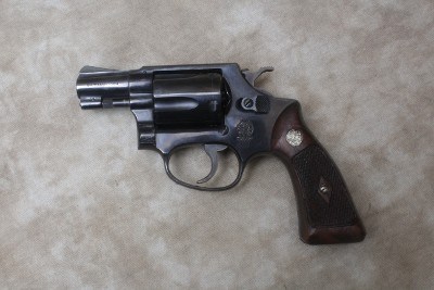 Smith & Wesson ~ Model 36 Chiefs Special ~ .38 S&W Special - Image 1 of 8