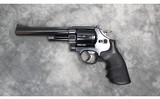 Smith & Wesson ~ 29-2 ~ .44 Magnum - 2 of 3