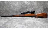 Weatherby ~ Mark V Varmintmaster ~ 22-250 Remington - 6 of 16