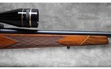 Weatherby ~ Mark V Varmintmaster ~ 22-250 Remington - 4 of 16