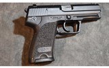 Heckler & Koch ~ USP ~ .40 S&W - 1 of 3