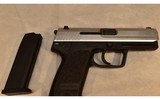 Heckler & Koch ~ USP ~ .40 S&W - 3 of 4