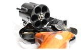 Smith & Wesson ~ 29-2 ~ .44 Magnum - 3 of 11