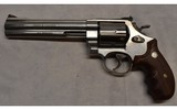 Smith & Wesson ~ 629-4 Deluxe ~ .44 Magnum - 2 of 7