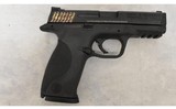 Smith & Wesson ~ M&P 40 ~ .40 S&W - 1 of 2