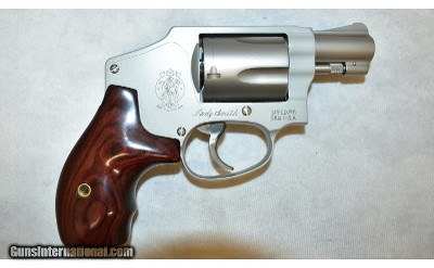 Smith & Wesson ~ Lady Smith ~ .38 Spl+P
