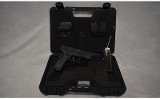 Springfield Armory ~ XD-40 ~ .40S&W - 2 of 2