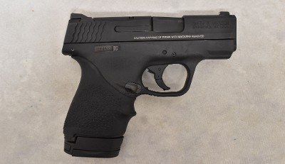 Smith & Wesson ~ M&P9 Shield ~ 9mm Luger
