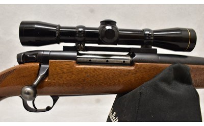 Weatherby ~ Mark V ~ .300 Winchester - Image 3 of 10