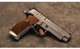Sig Sauer P226 S .40 S&W - 1 of 2