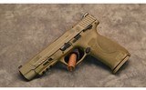 Smith & Wesson M&P 9 M2.0 9 mm - 2 of 2