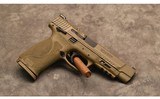 Smith & Wesson M&P 9 M2.0 9 mm - 1 of 2