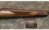 Weatherby~Mark V~.300 Winchester Magnum - 4 of 10