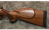 Weatherby~Mark V~.300 Winchester Magnum - 9 of 10