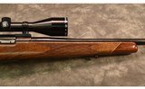 Weatherby Mark V .300 Weatherby Magnum - 4 of 10