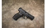 H&K~VP40~.40 S&W - 1 of 2