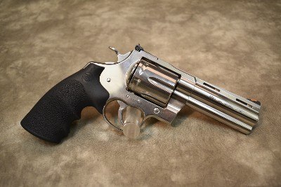 Colt~Anaconda~.44 Mag