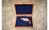 Smith & Wesson~631 Ladysmith~.32 H&R Magnum - 2 of 3
