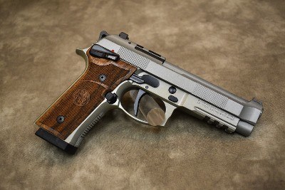 Beretta~92XI~9mm Luger - Image 1 of 2