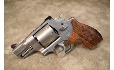 Smith & Wesson~627-5~.357 Mag - Image 2 of 2