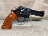 Smith & Wesson Model 586 no dash Distinguished Combat Magnum .357 magnum caliber 4.0 inch barrel - 1 of 15